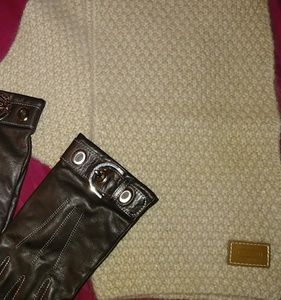 Coach scarf